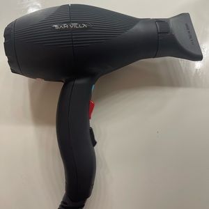 Sam Villa Light Professional Ionic Blow Dryer. Black. Used once- works perfectly